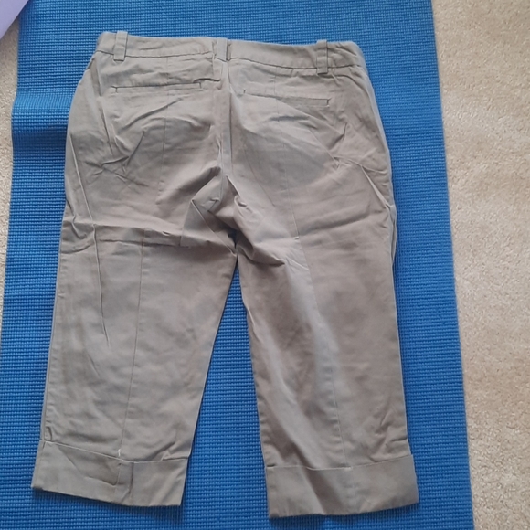 Capris - Picture 6 of 6